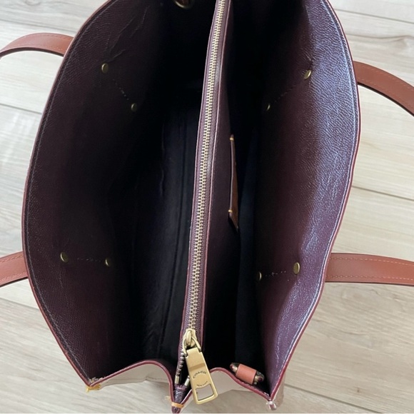 Stunning Authentic Coach Tatum Carryall 40 Bag in Signature - Picture 8 of 16